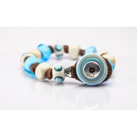 Moi Battigia bracelet with unisex white and light blue glass beads