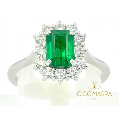 Anello con Smeraldo di Giorgio Visconti in oro bianco e diamanti AB16673BS