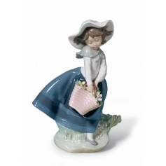 Lladrò Sculpture Girl with bag and flowers - 01005222