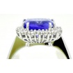 Ring mit blauem Tansanitkissen 6x6mm und natürlichen Diamanten