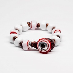 Moi Walter bracelet with white glass stones and red streaks