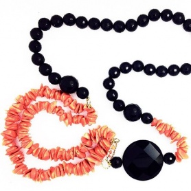 Coral and Onix Necklace whit gold - AV1060