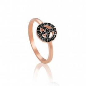Tous Ring Motif model rosè with spinelli and peace symbol