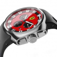 Ferrari F1 Podium Scuderia Uhr aus Stahl und Gummi