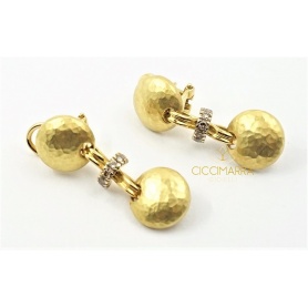 Vendorafa pendant earrings in gold with diamonds
