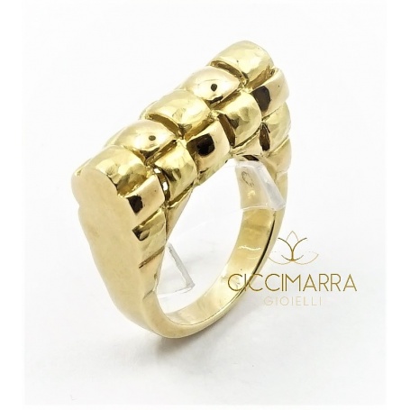 Vendorafa ring with interweaving in satin-finish and polished yellow gold.